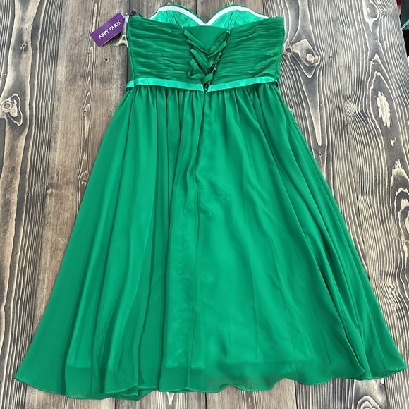 🌟Host Pick🌟Green Abby Paris Dress - Picture 6 of 9